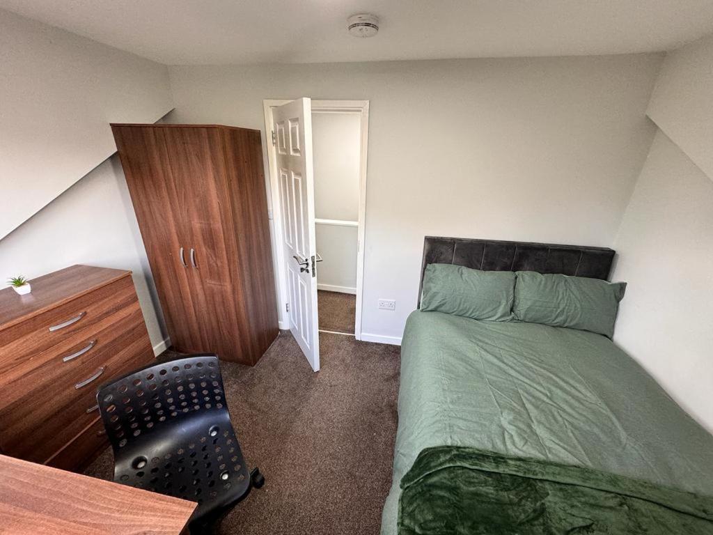 Seven Stars Of Heeley Selly Oak Guest house